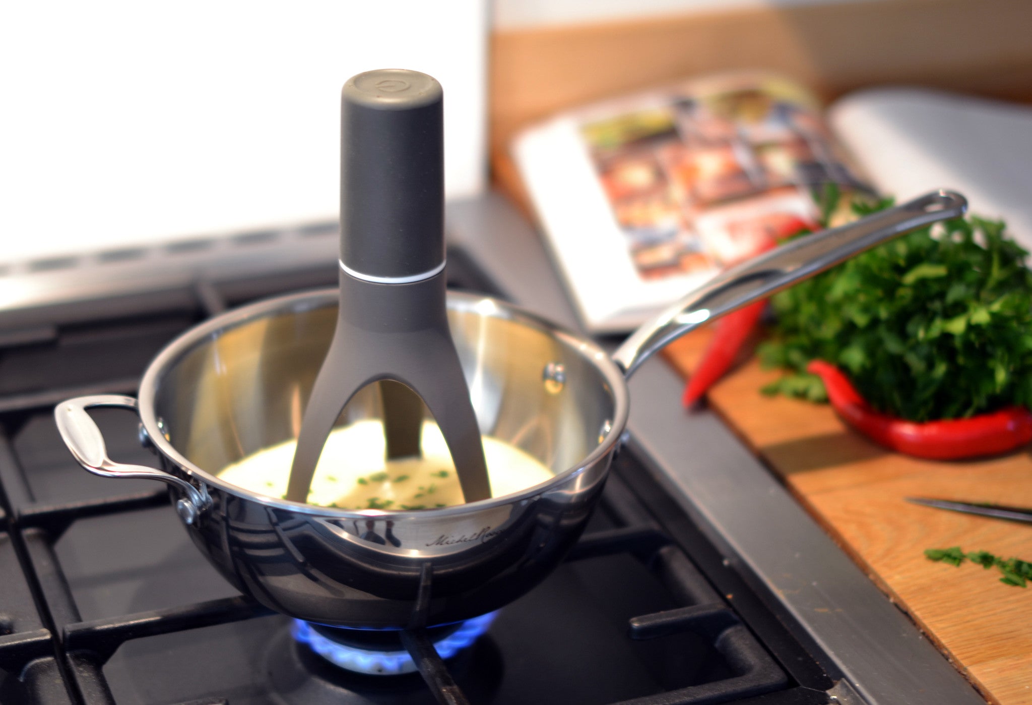  Uutensil StirrTime, Automatic Pan Stirrer with Timer, Light  Gray & Gray: Home & Kitchen